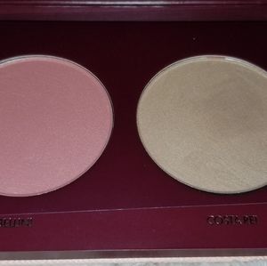 Wander Trip for Two A soft-matte blush and bronzer